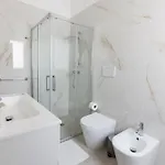 Elegante Bilocale Con Giardino *