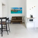 Elegante Bilocale Con Giardino *