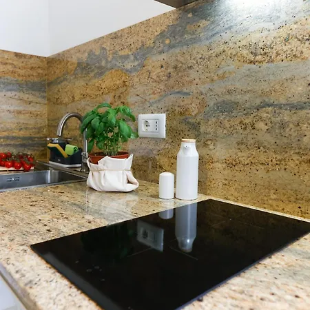 Elegante Bilocale Con Giardino * Λέτσε