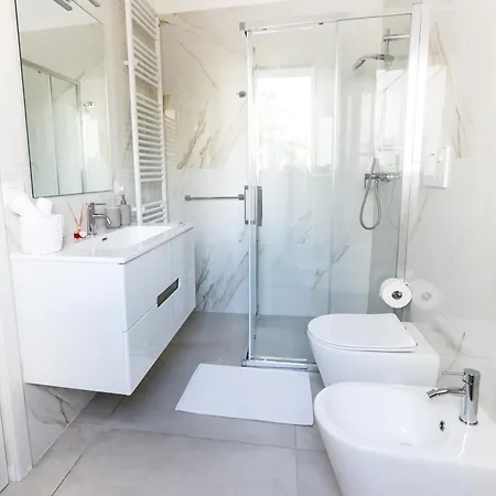 Elegante Bilocale Con Giardino * Λέτσε