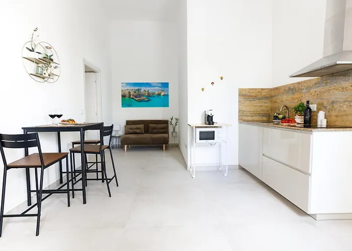 Elegante Bilocale Con Giardino Διαμέρισμα Λέτσε
