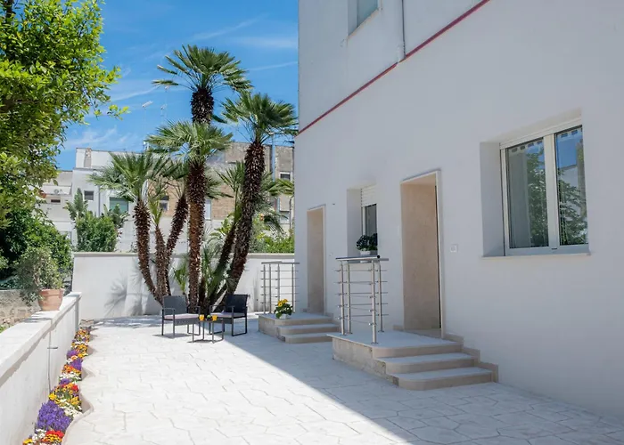 Διαμέρισμα Elegante Bilocale Con Giardino Λέτσε