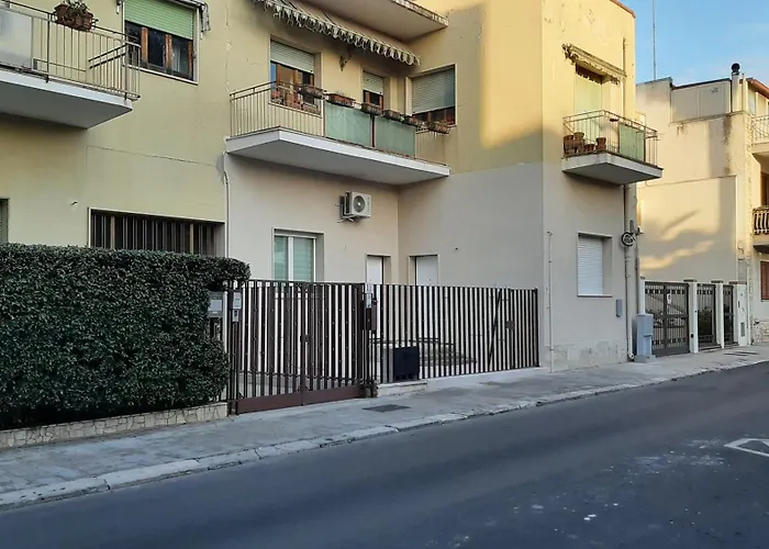 Elegante Bilocale Con Giardino Διαμέρισμα