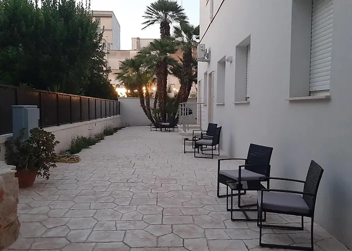 Διαμέρισμα Elegante Bilocale Con Giardino