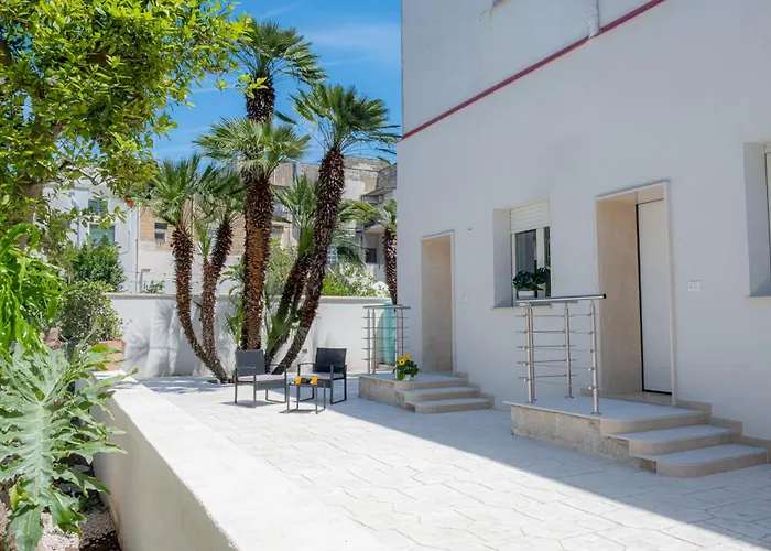 Διαμέρισμα Elegante Bilocale Con Giardino *