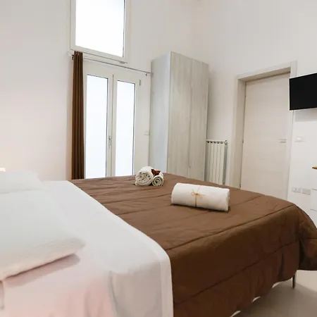 Elegante Bilocale Con Giardino Apartmán *