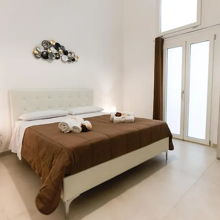 Elegante Bilocale Con Giardino Lecce