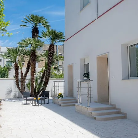 Apartmán Elegante Bilocale Con Giardino Lecce