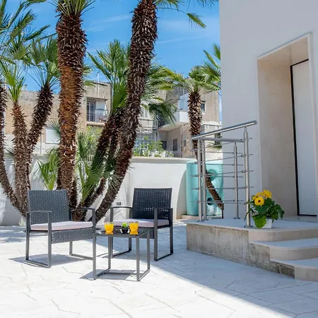 Apartamento Elegante Bilocale Con Giardino Lecce